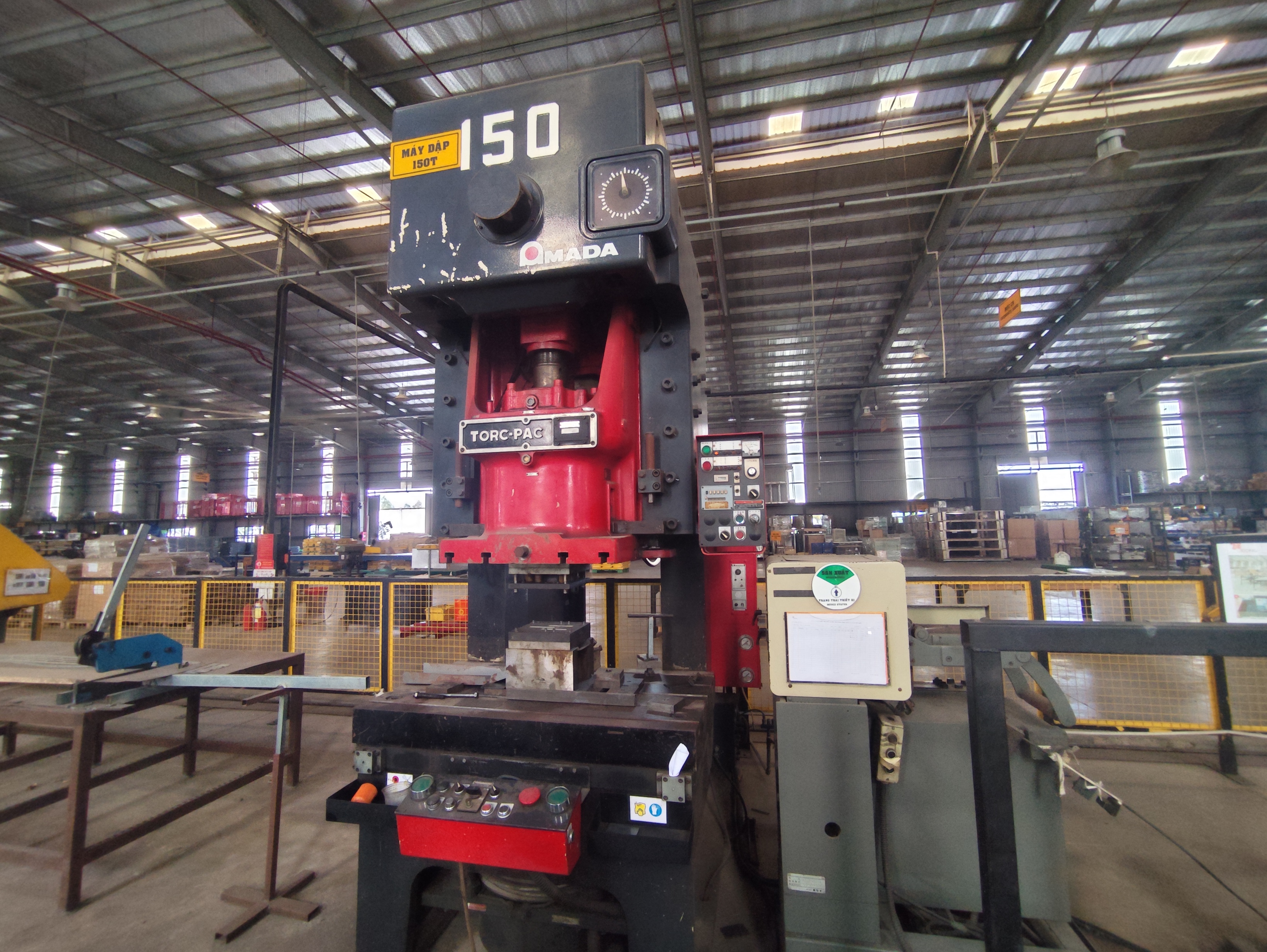 Stamping machine.jpg